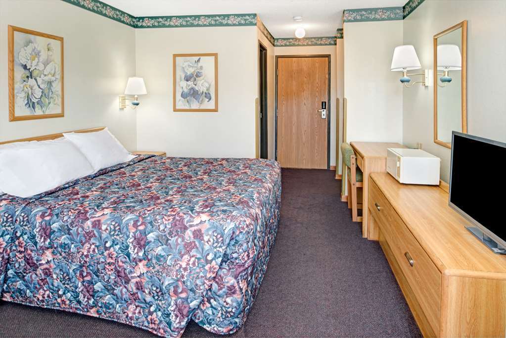 Rodeway Inn Red Oak Oda fotoğraf